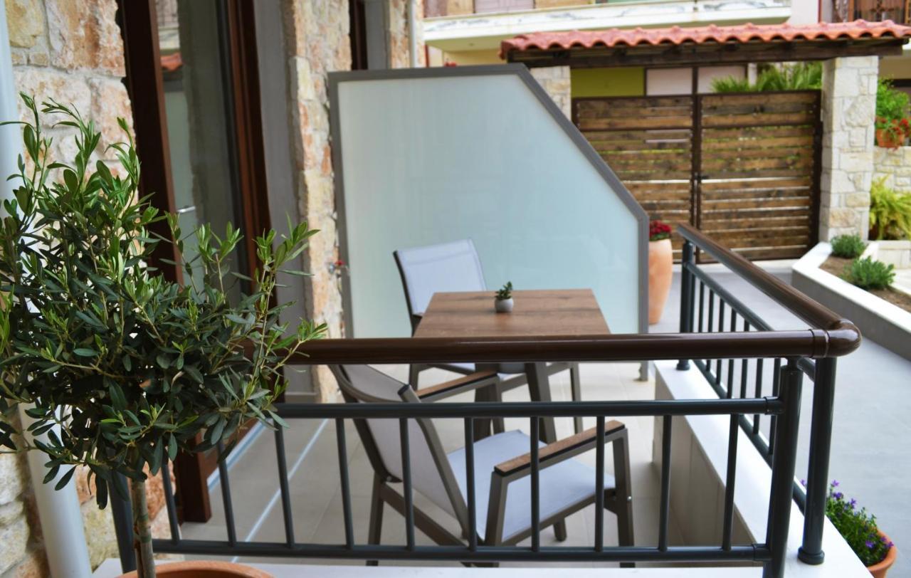 Iades Suites Afytos Zewnętrze zdjęcie