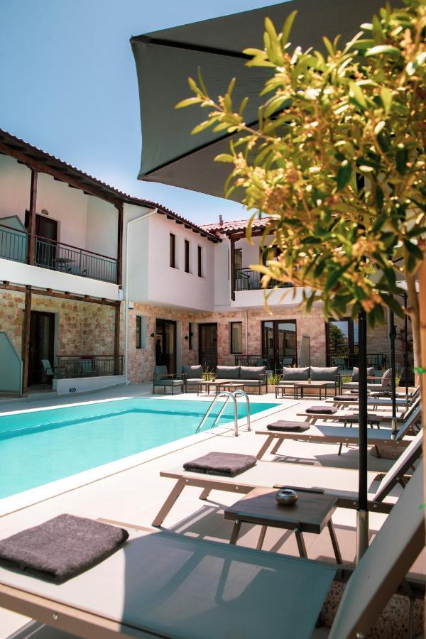 Iades Suites Afytos Zewnętrze zdjęcie