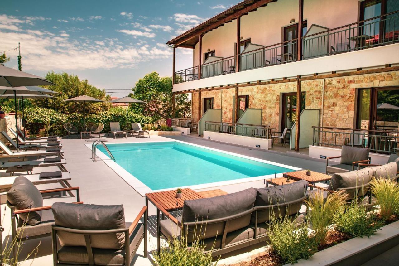 Iades Suites Afytos Zewnętrze zdjęcie